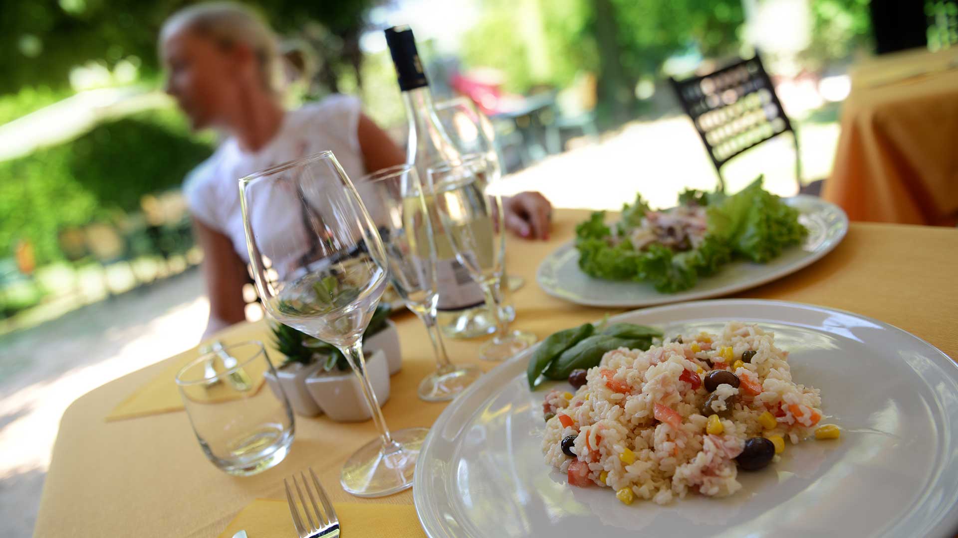 Foto offerta Sconto sulla cena al Rustichetto bed and breakfast locanda francigena lucca